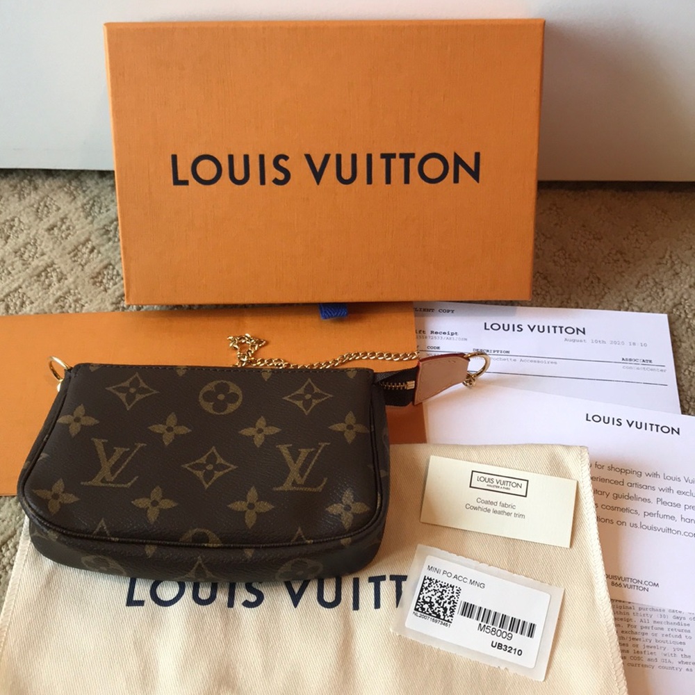 ✨SOLD✨Louis Vuitton Mini Pochette Accessories